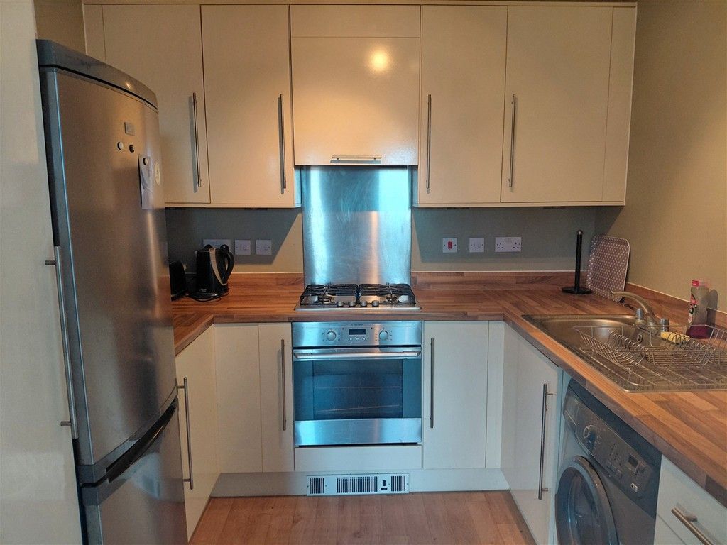 Property photo 2 of 6 Kitchen