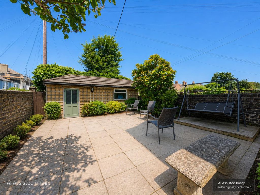 Property photo 2 of 26 54 Kings Road (19).Jpg