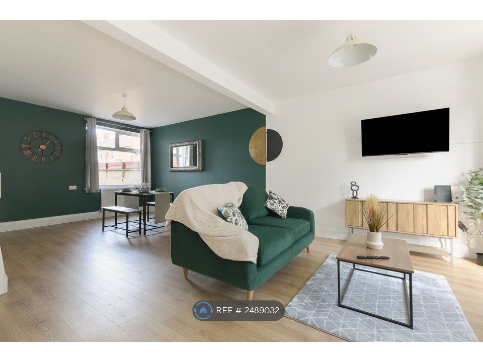 Property photo 3 of 21