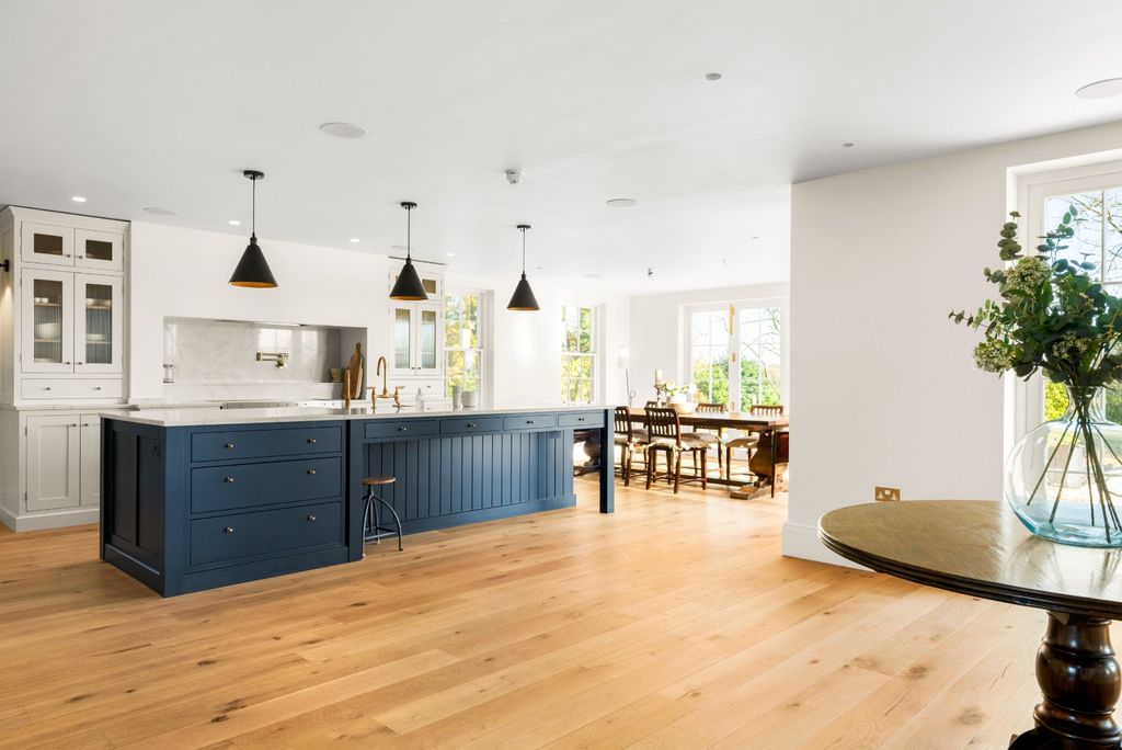 Property photo 3 of 26 Picture No. 16