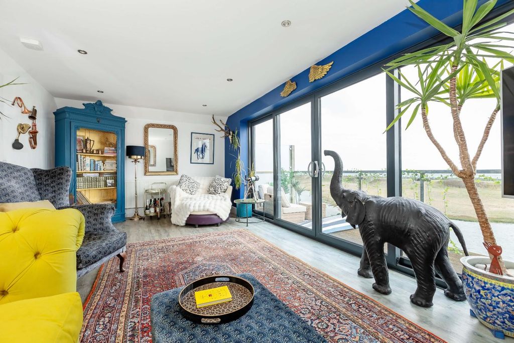 Property photo 3 of 38 Brighton Road_11.Jpg