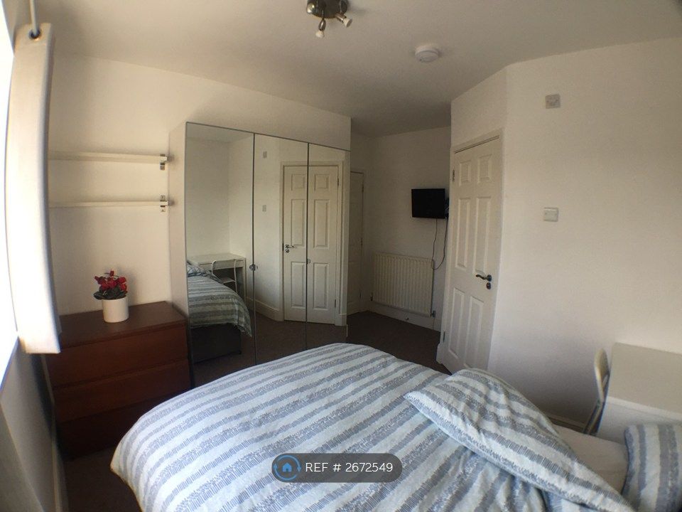 Property photo 1 of 12 Room