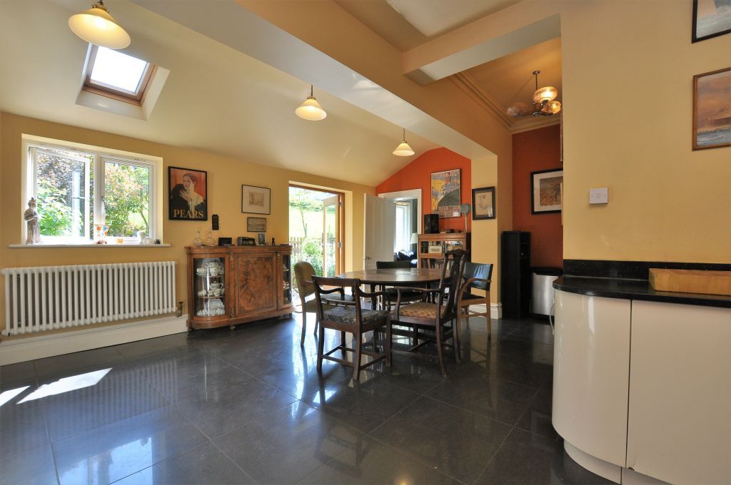 Property photo 3 of 36