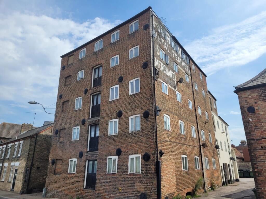 Property photo 1 of 8