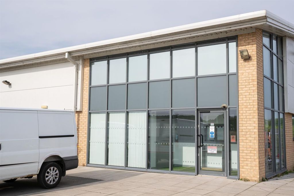 Property photo 3 of 5 Century Park-05.Jpg