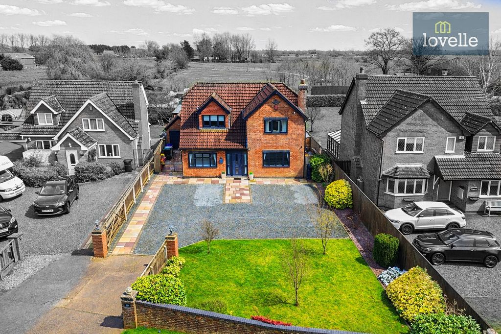 Property photo 2 of 29