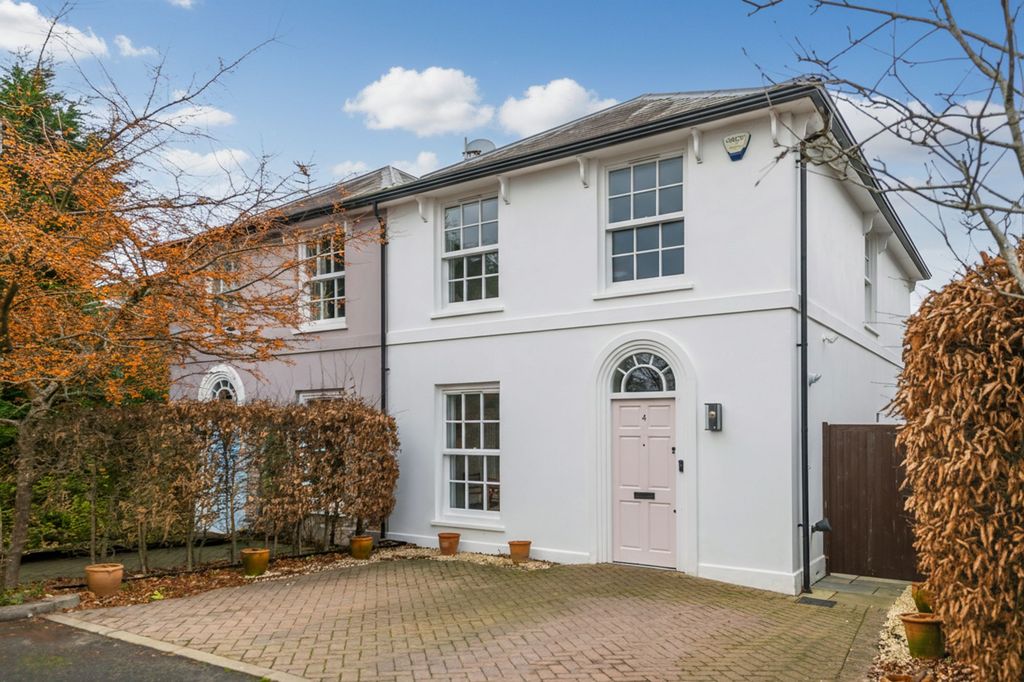 Property photo 1 of 21