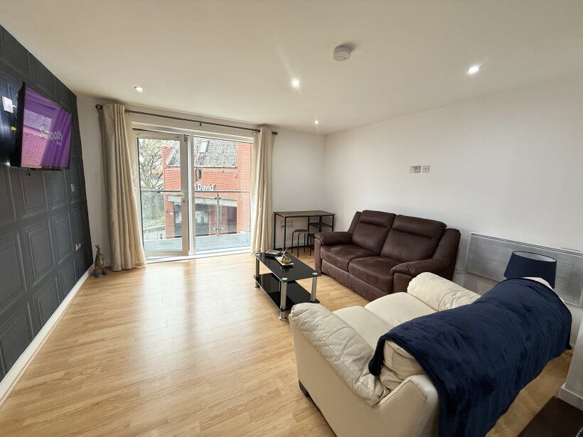 Property photo 2 of 11