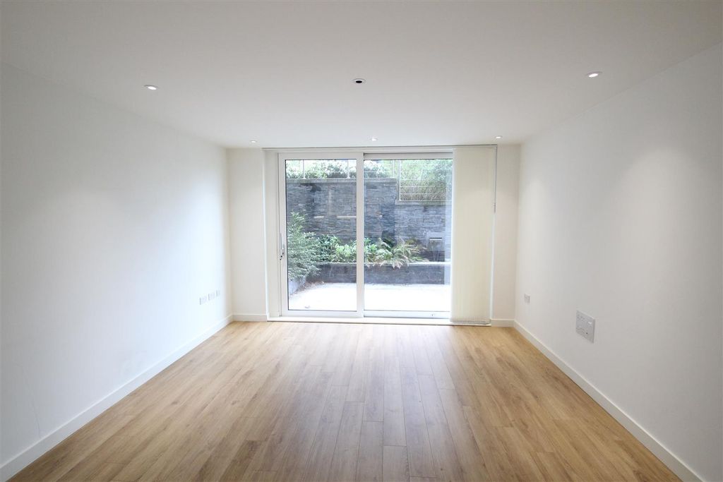 Property photo 3 of 7 Reception Room