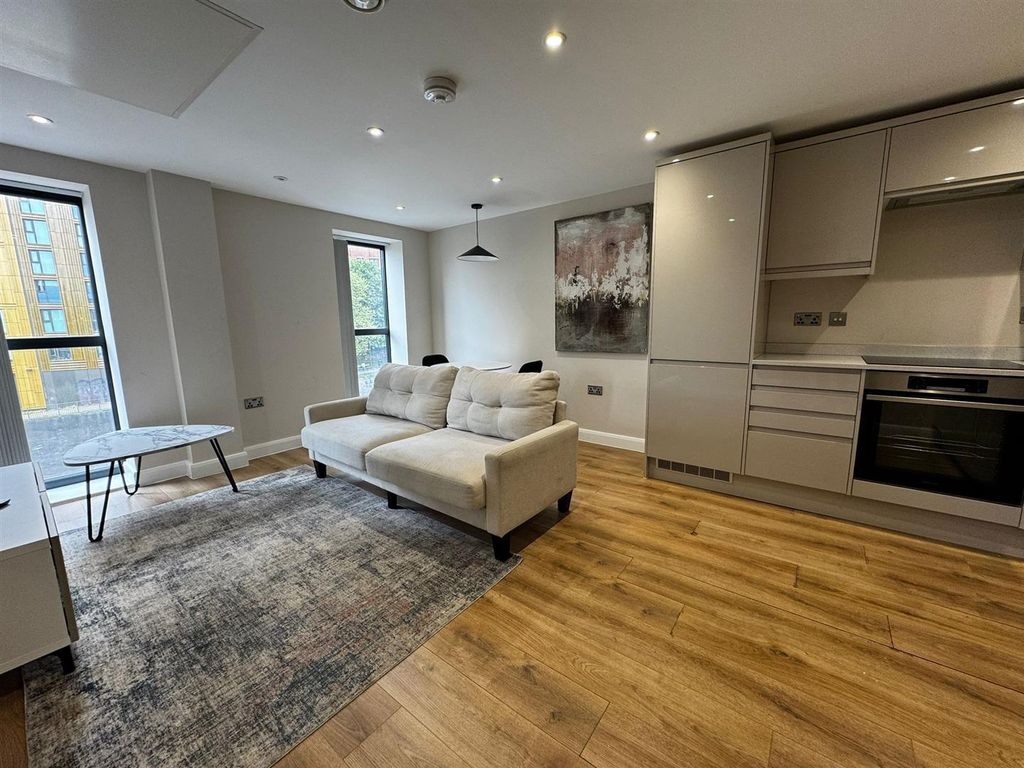 Property photo 3 of 7 CH86 3.Jpg