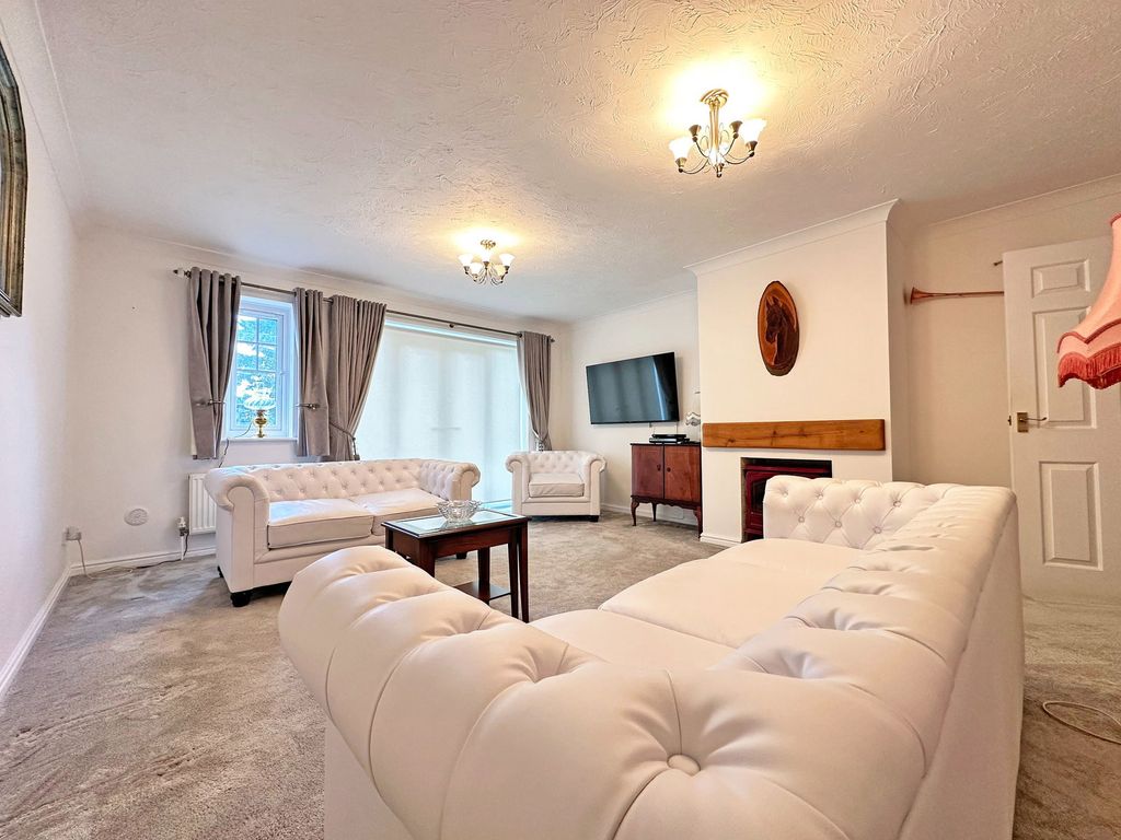 Property photo 2 of 24