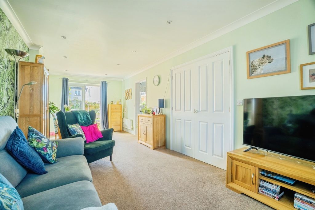 Property photo 3 of 13