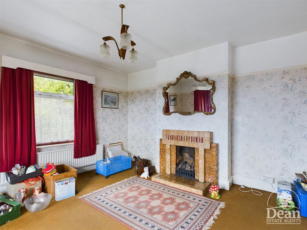 Property photo 2 of 18