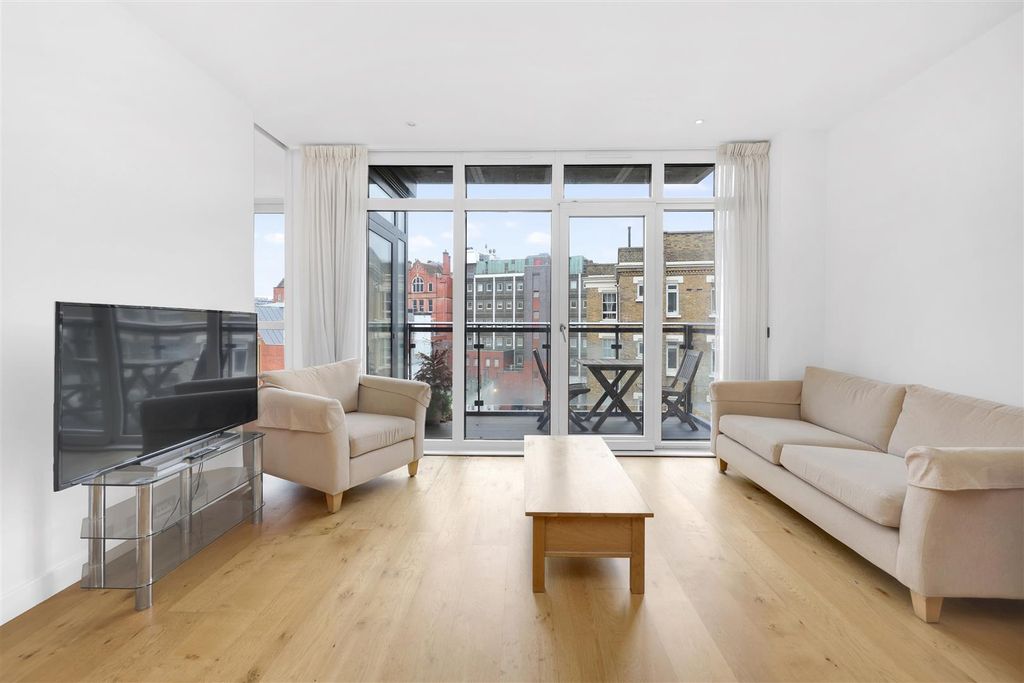 Property photo 2 of 17