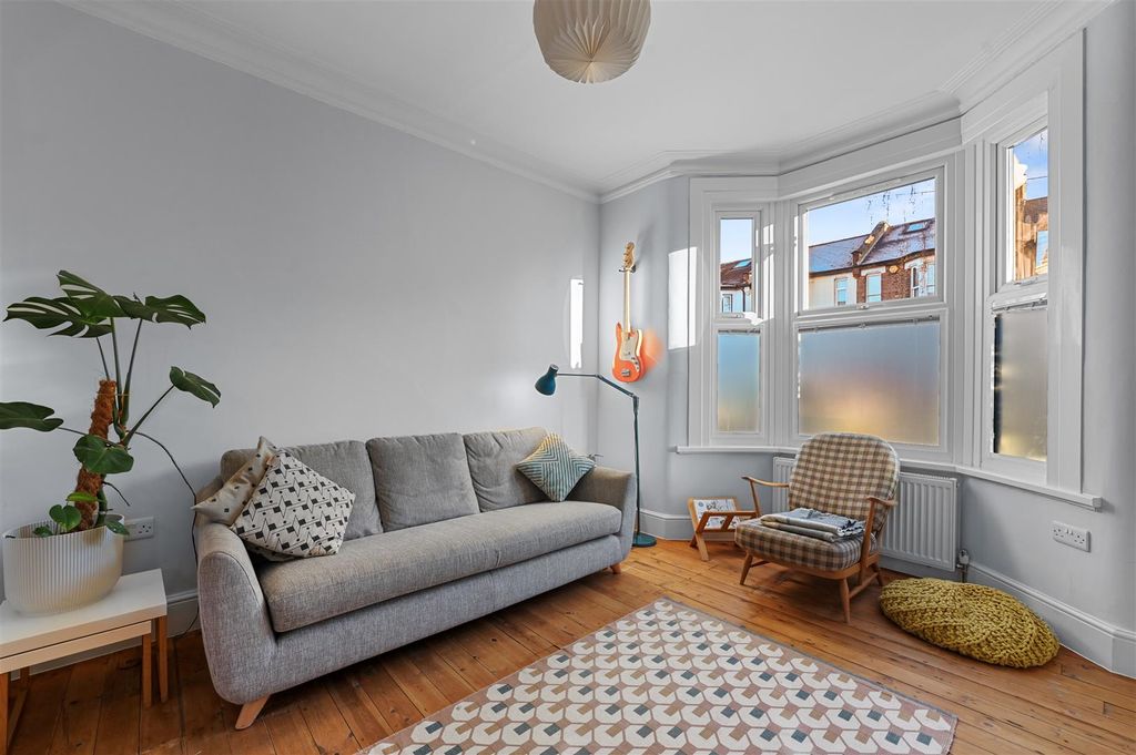 Property photo 3 of 23 10