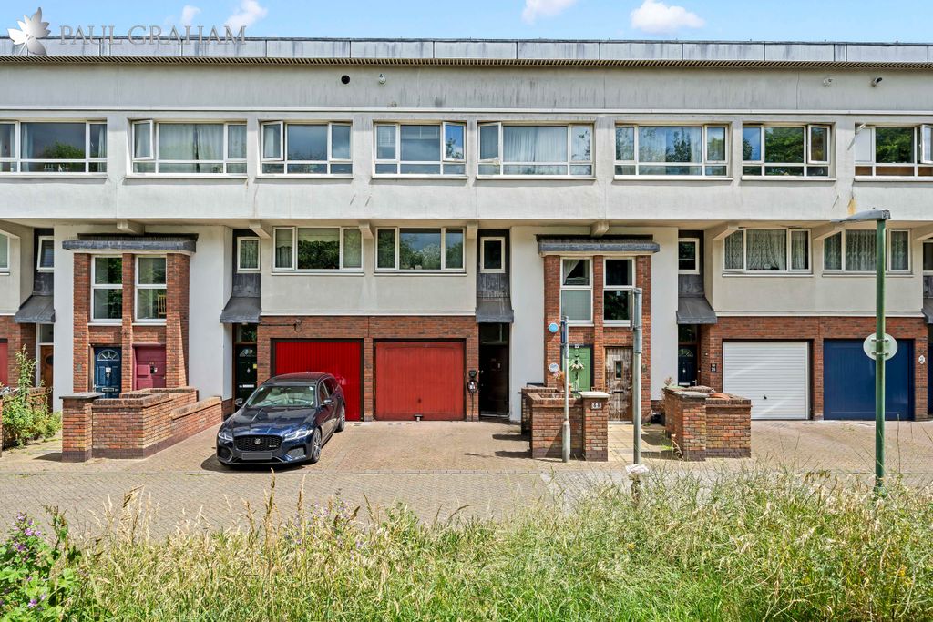 Property photo 1 of 12 Dsc00008