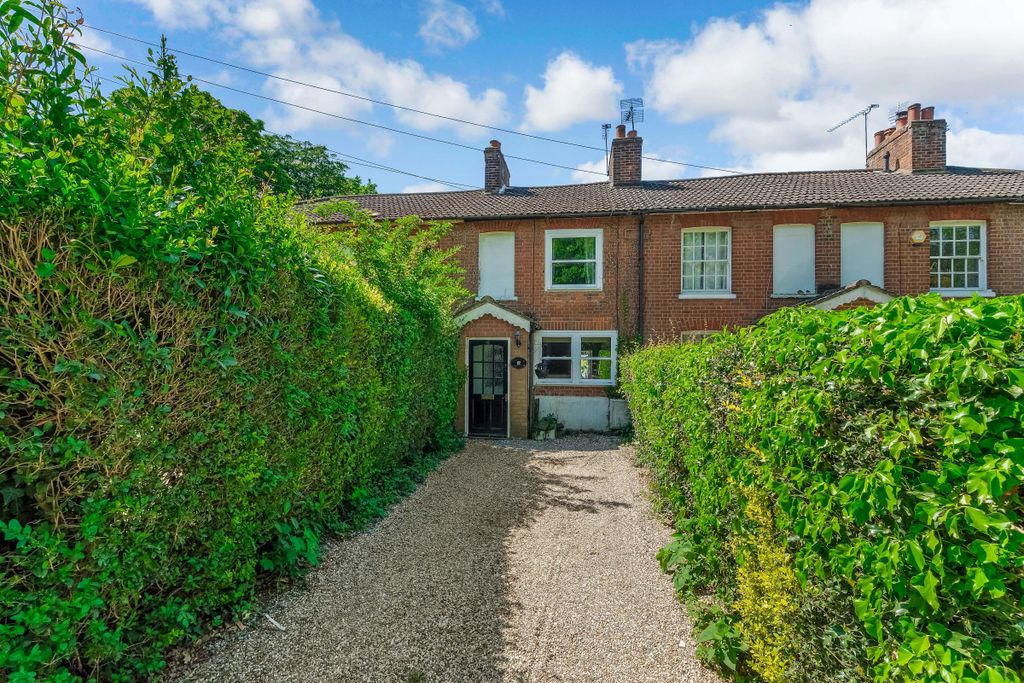 Property photo 2 of 35