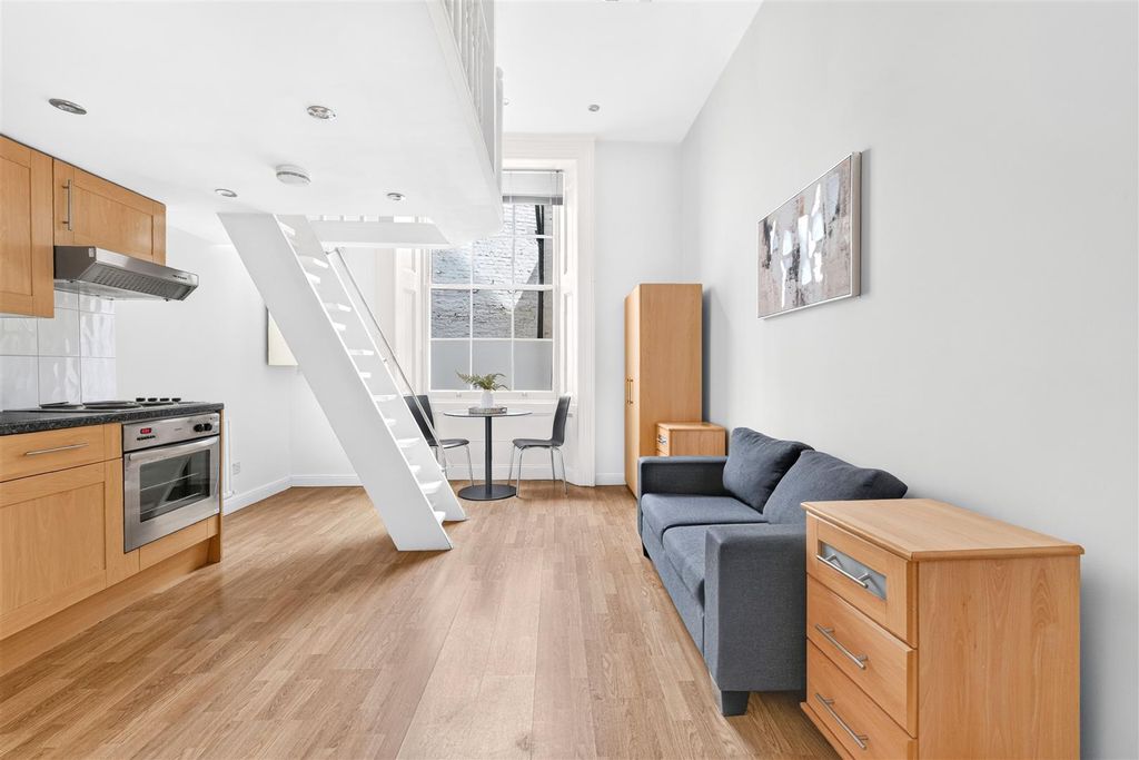 Property photo 2 of 12 Aik04831.Jpg
