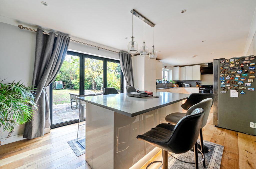 Property photo 3 of 38 1536239-20-1A15F1...