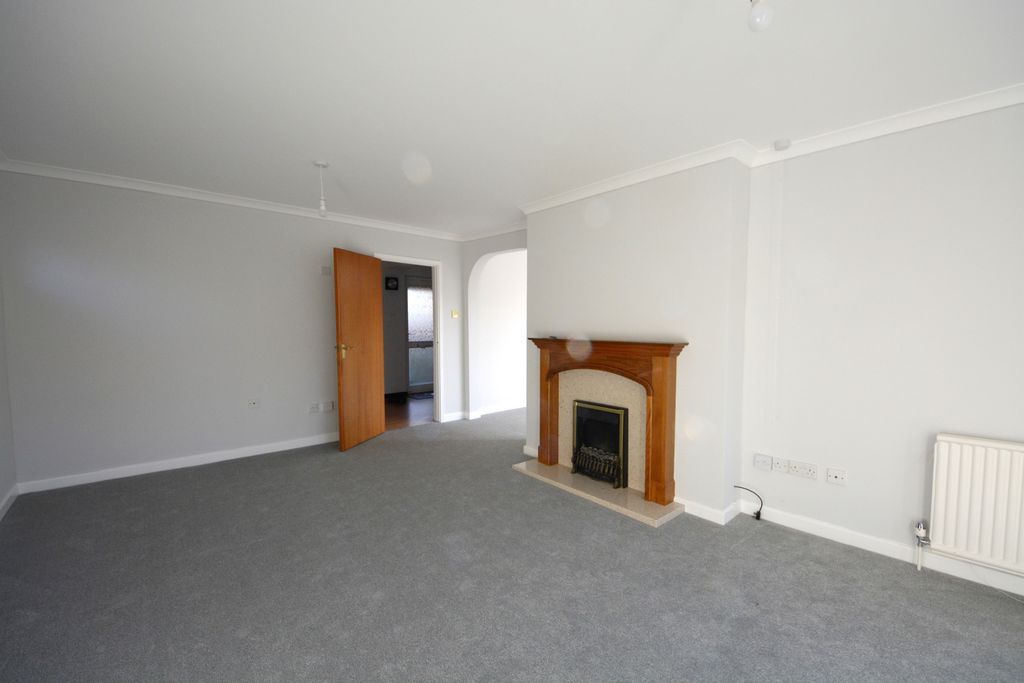 Property photo 3 of 21 Image 2