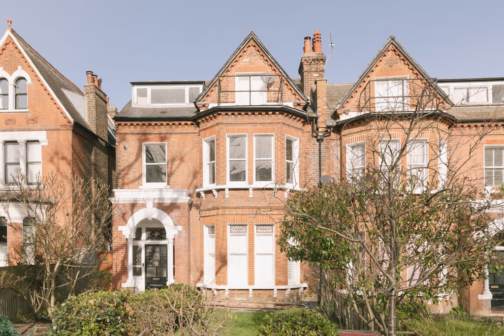 Property photo 1 of 22