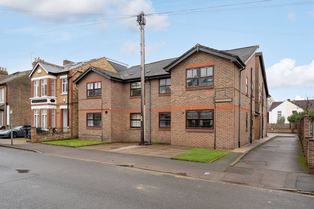 Property photo 1 of 6