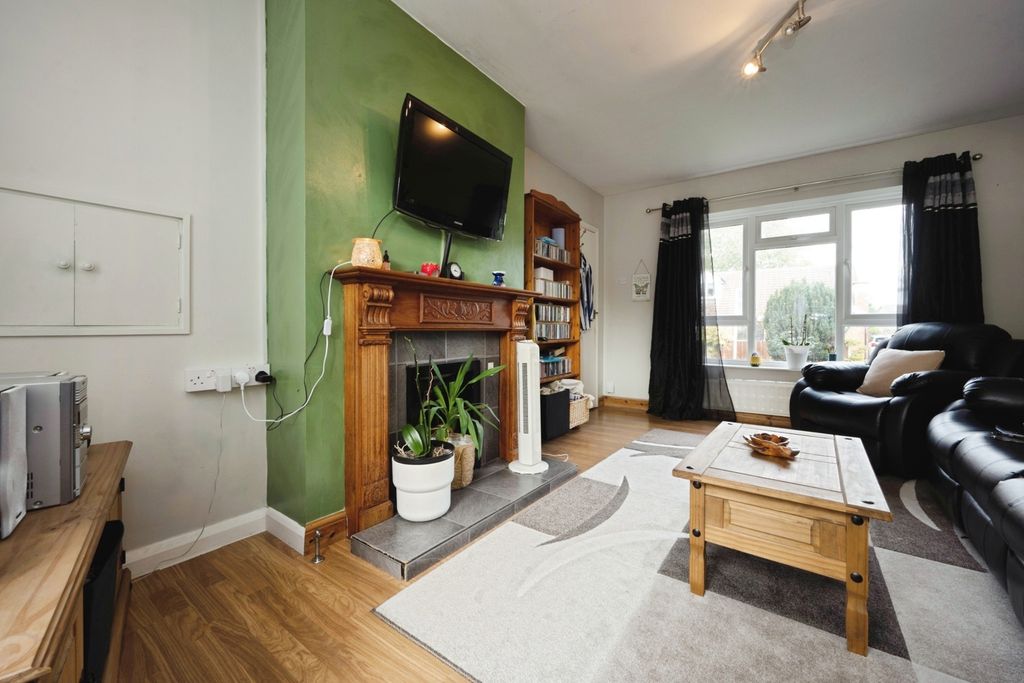 Property photo 3 of 19 Pbox-Img.Jpg