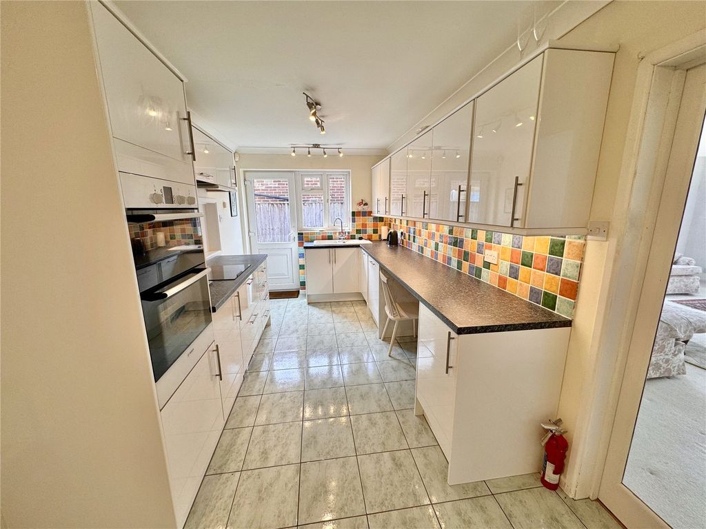 Property photo 3 of 11 Picture No. 06