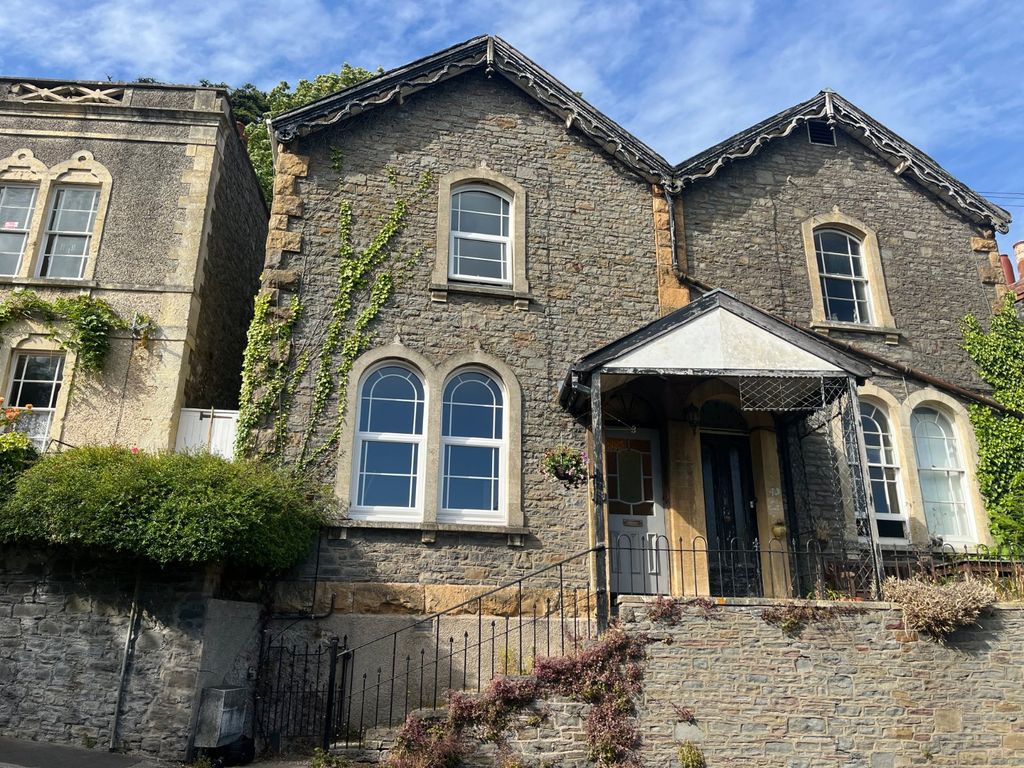 Property photo 1 of 9 Front