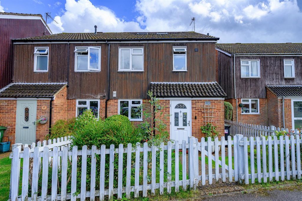 Property photo 2 of 21 Front