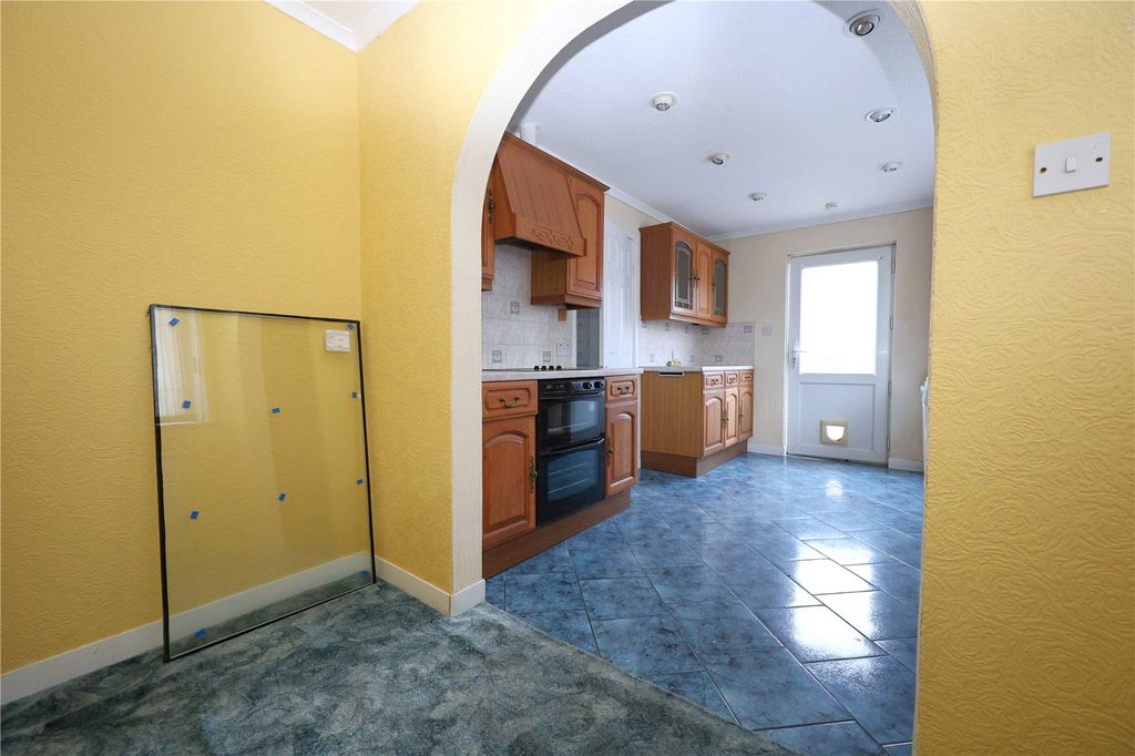 Property photo 3 of 17 Picture No. 10