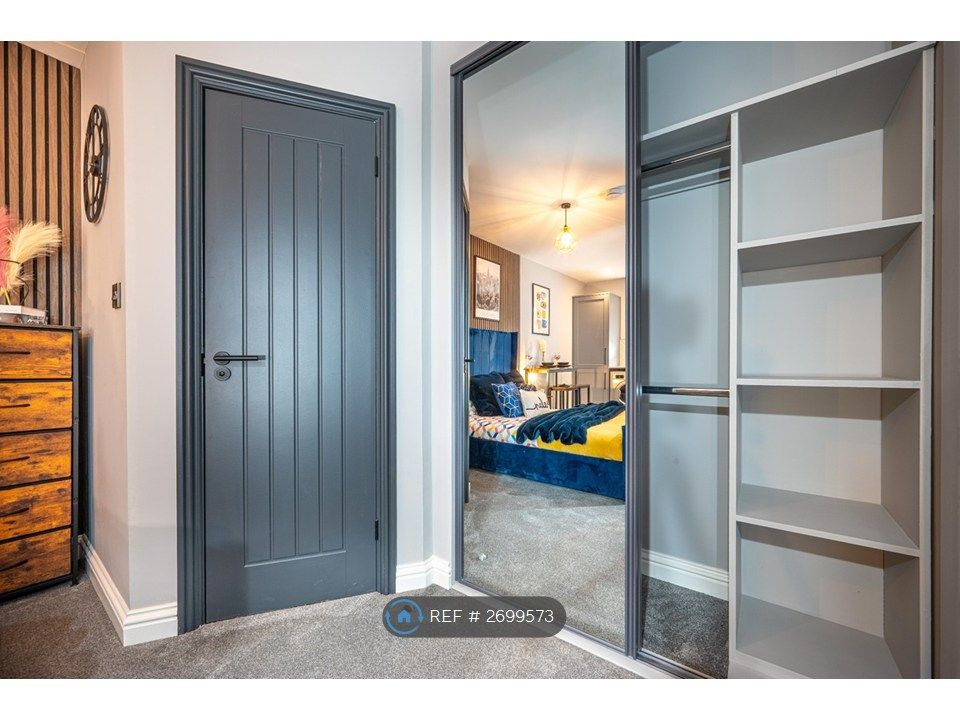 Property photo 3 of 13 Loads Of Storage