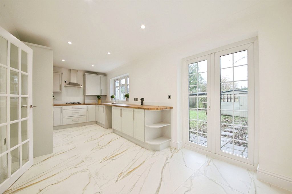 Property photo 1 of 14 Picture No. 01