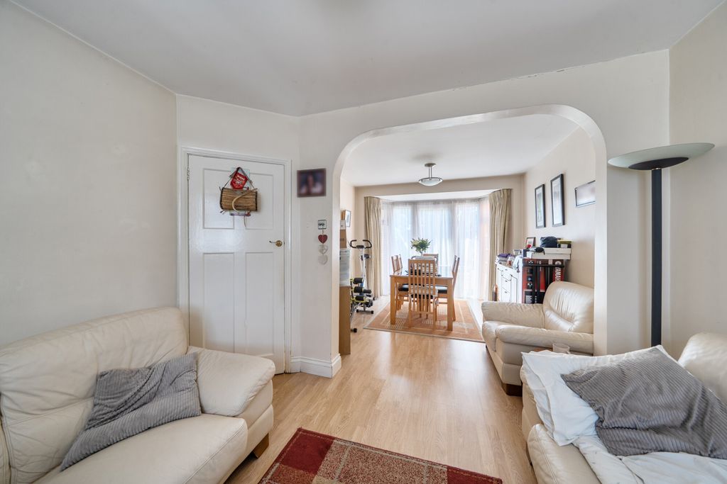 Property photo 3 of 14 1459030-11-6A16Ea...