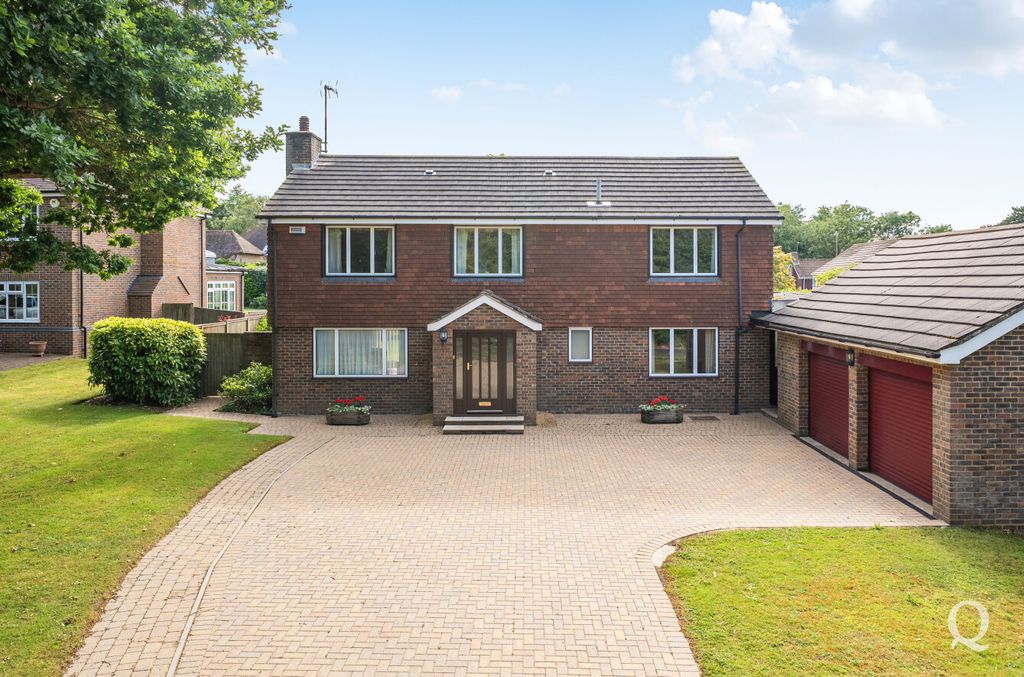 Property photo 1 of 31 9369B5B3-34A0-469...