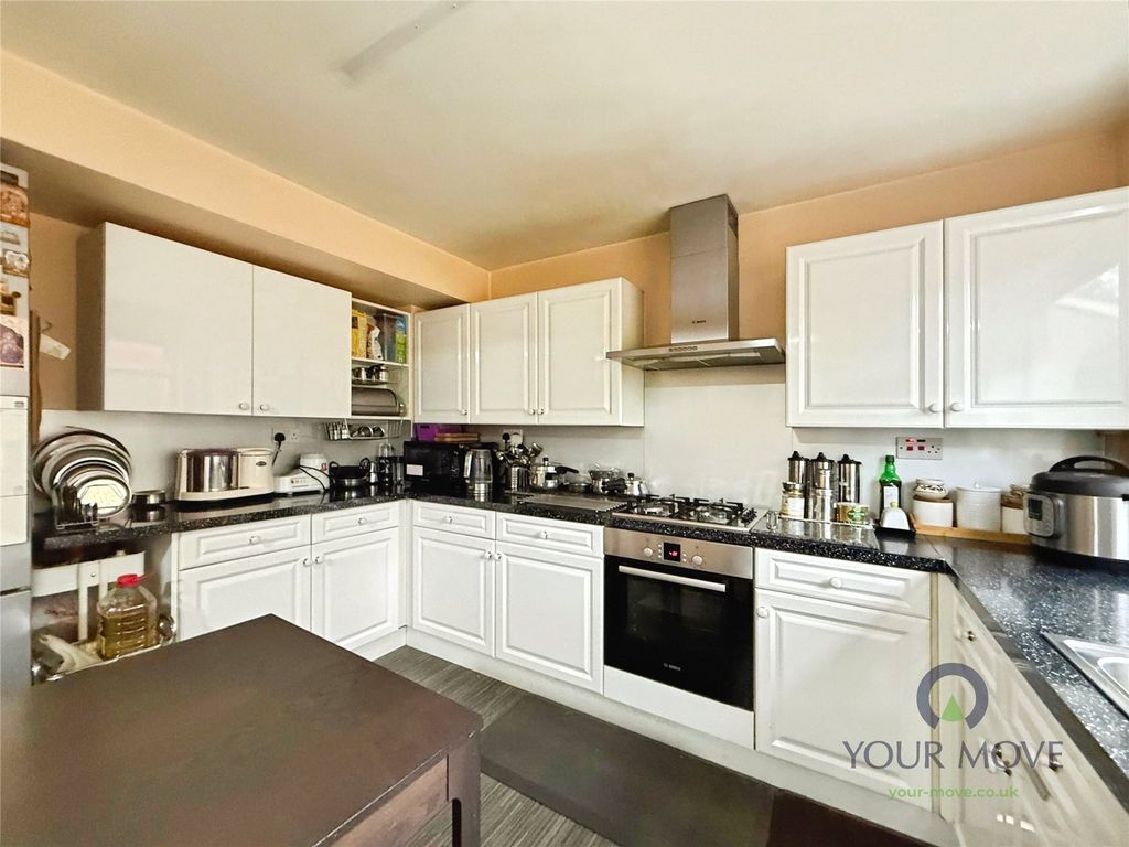 Property photo 2 of 14 Picture No. 12