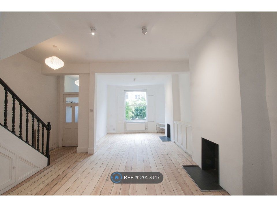 Property photo 3 of 19 Reception / Living / Dining Area