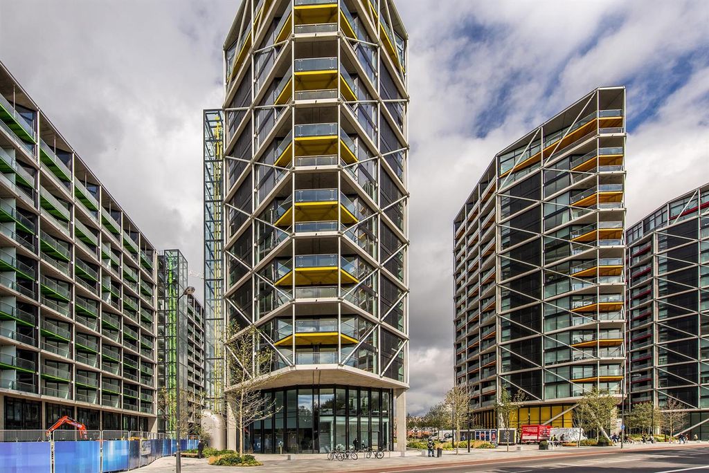 Property photo 3 of 10 Riverlight 3 (2).Jpg