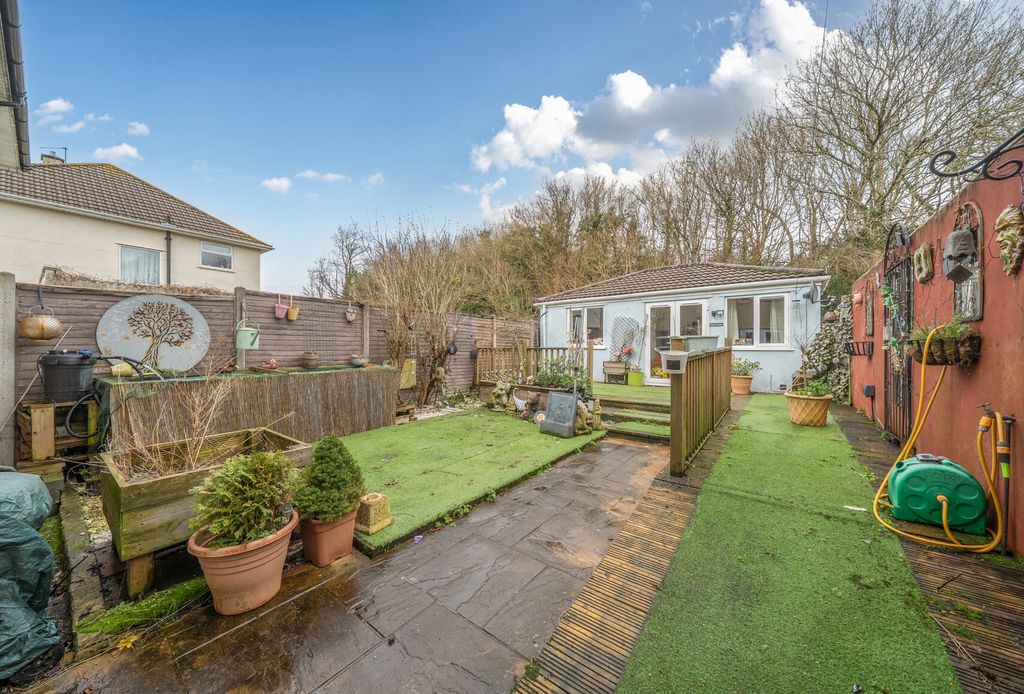 Property photo 1 of 15 1420193-5-69B4124...