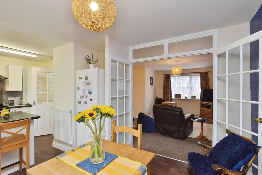 Property photo 2 of 17 Photo