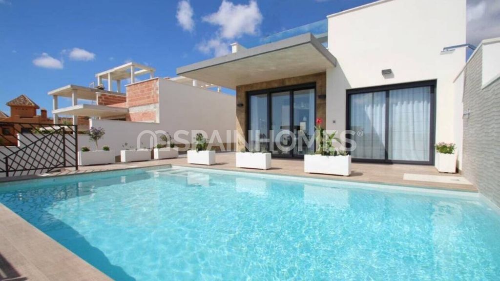 Property photo 2 of 36