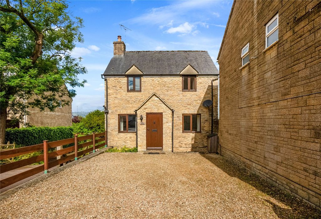 Property photo 1 of 10 Picture No. 02