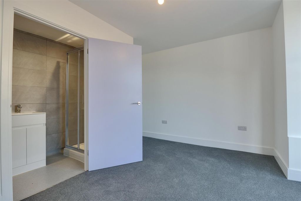 Property photo 1 of 6 A610Bde7-Ba55-45Fe-B1E7-D5Aac0Ef97B4_1_201_A.Jpeg