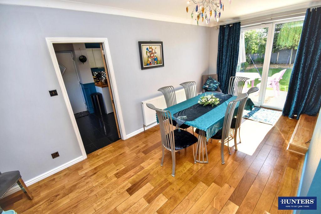 Property photo 3 of 22 Dining Room