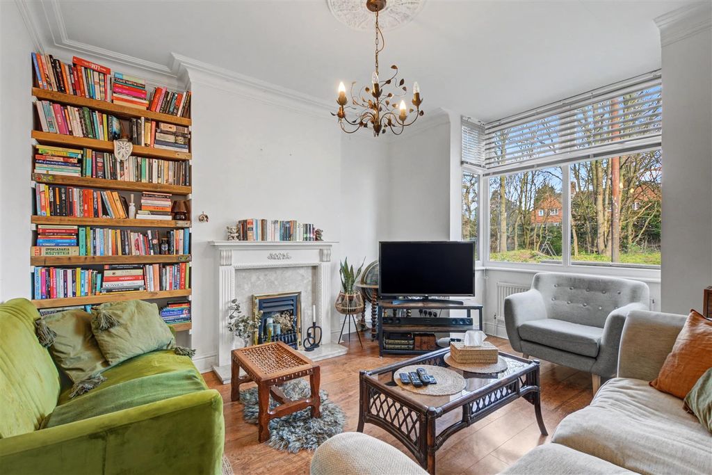 Property photo 2 of 14 Lounge_1.Jpeg