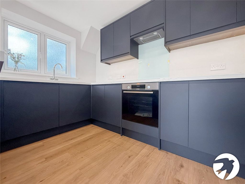 Property photo 3 of 9 Picture No. 04