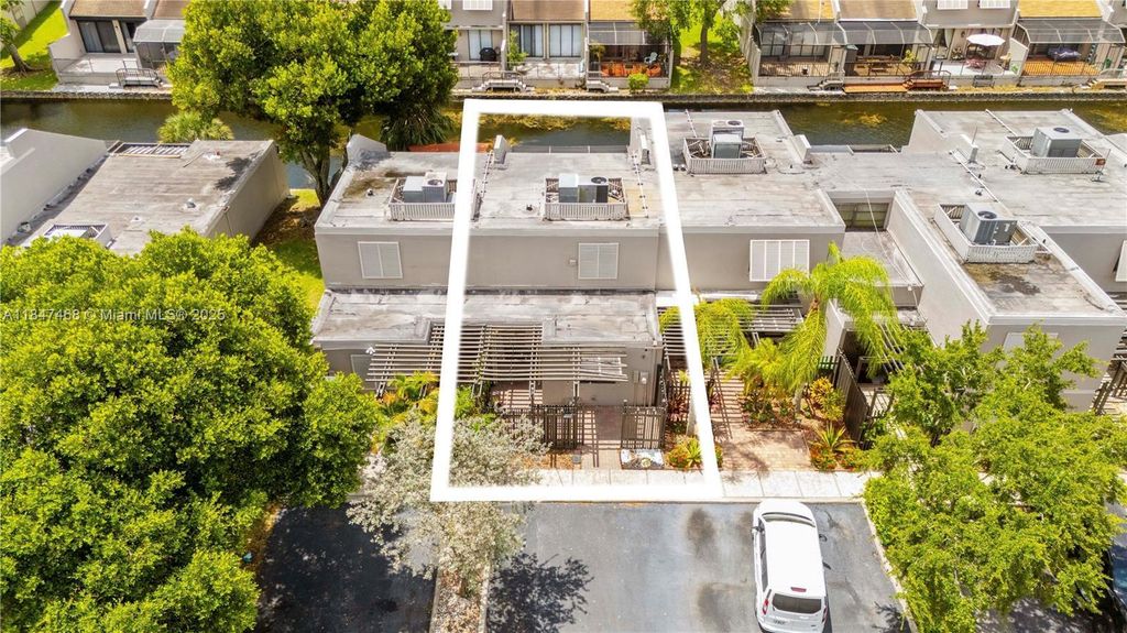 Property photo 3 of 43 <Alttext/>