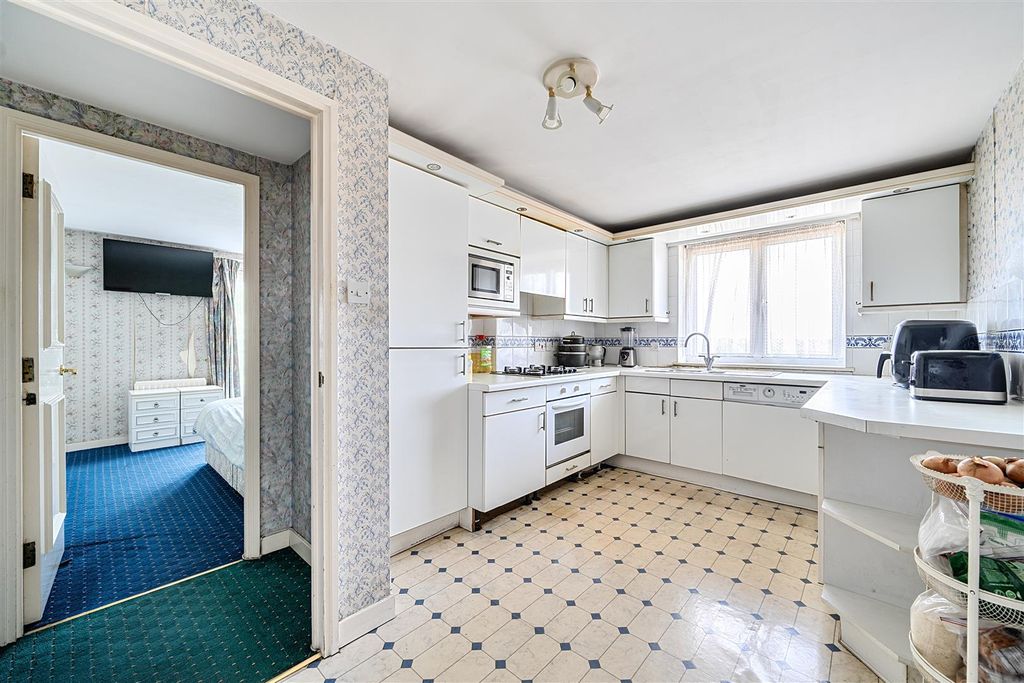 Property photo 3 of 19 1480859-5-6A39B2d38E152.Jpg