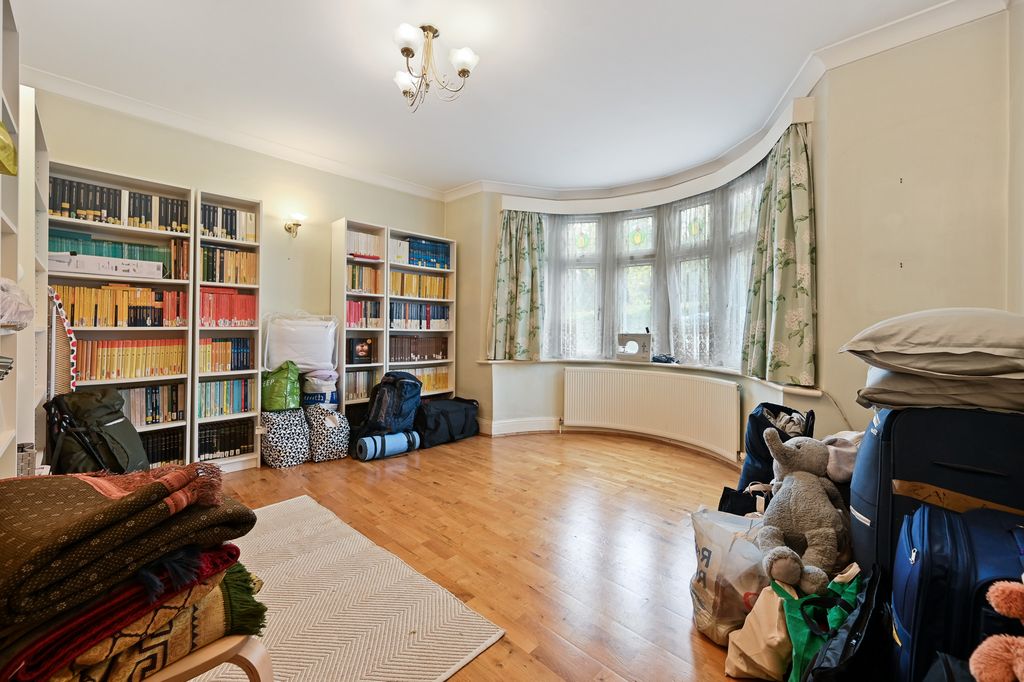 Property photo 3 of 15