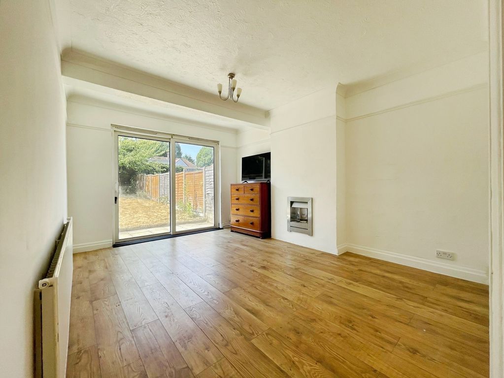Property photo 3 of 8 Pbox-Img.Jpg